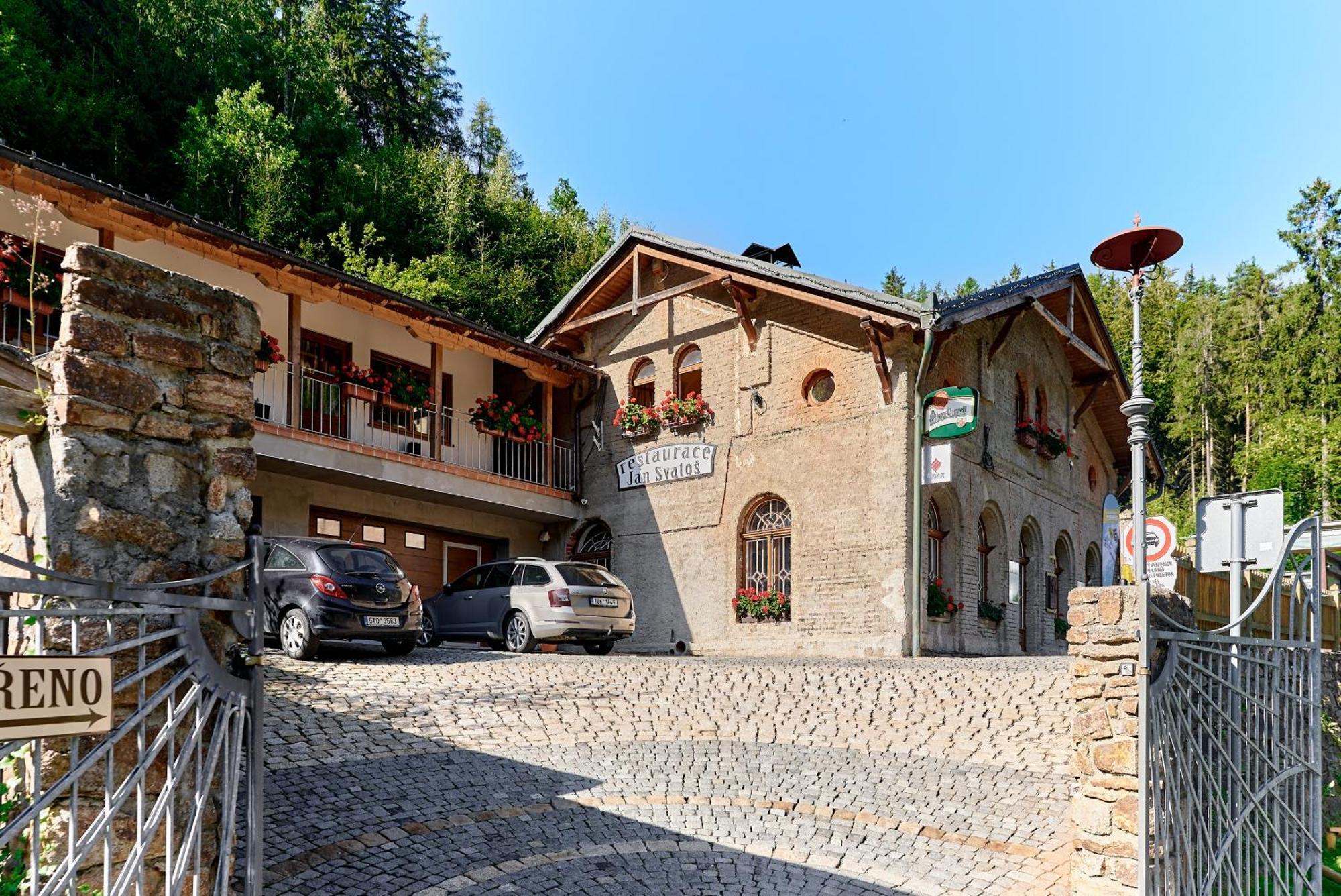 Apartmany Svatosske Skaly Loket Εξωτερικό φωτογραφία