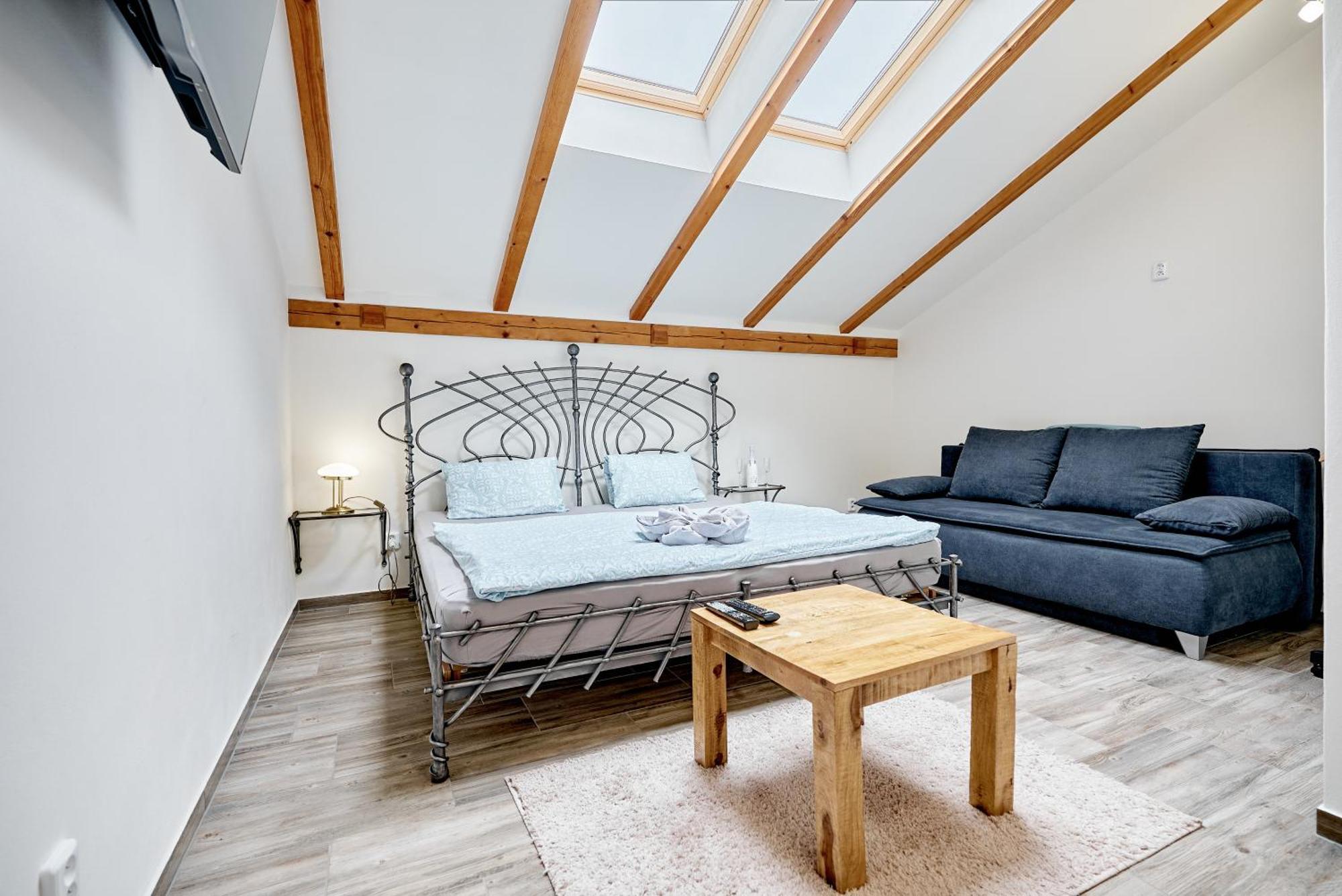 Apartmany Svatosske Skaly Loket Εξωτερικό φωτογραφία